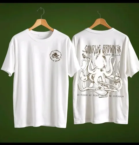 Camiseta oversized Charlie Brown Jr Unissex<br>Tecido algodão, tamanho grande (M)