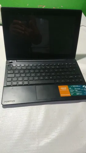 Vendendo um notebook positivo com defeito no teclado 