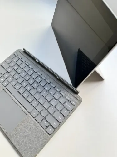Microsoft Surface Go (Tablet 10.1 + Teclado) Touch - Impecável + Adaptador USB-C/HDMI