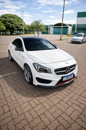 Mercedes-Benz CLA-250 Sport 4matic 2.0 16V 211cv Aut. 2015