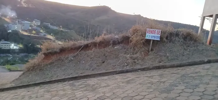 LOTE EM PONTE NOVA