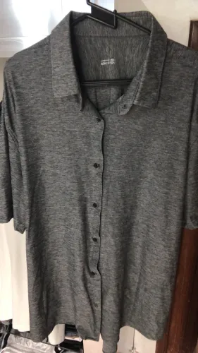 Polo cinza tecnológica TAM G não amassa 