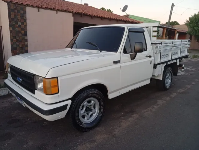 Ford F-1000 Super Diesel / Super Diesel Turbo 1993