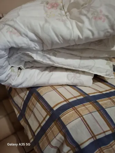 Edredon casal grande poucas vezes usado já indenizado em lavanderia 