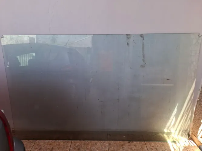 Vendo vidro temperado de 5mm 240x144m.<br>Que entrega são povos para cá?
