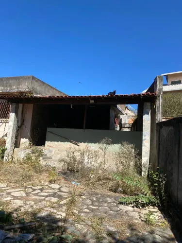 Vendo um telhado