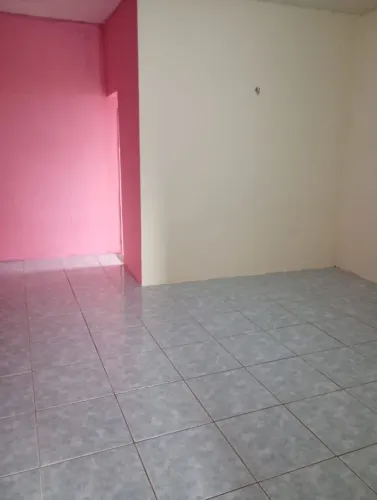 Alugo Casa e Apartamento no Vitória