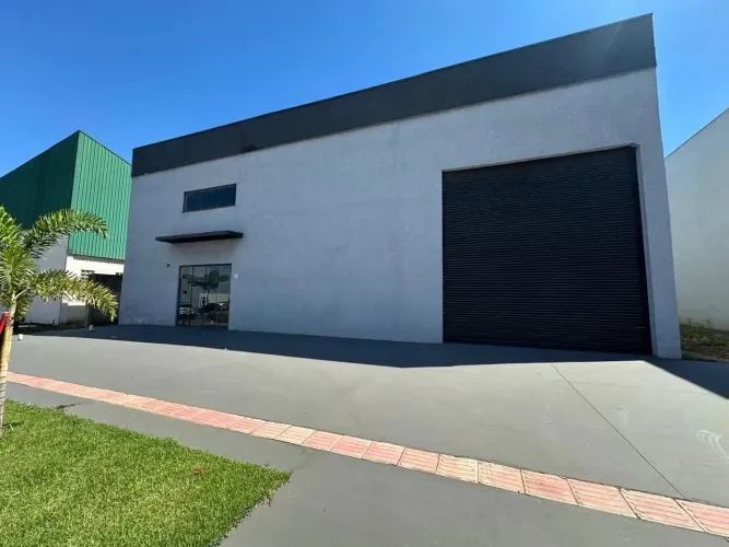 BARRACÇÃO EM CONDOMINIO FECHADO