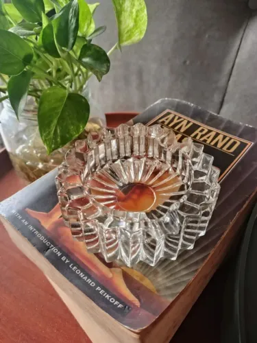 Cinzeiro de cristal antigo