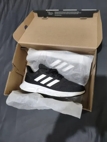 Tênis Adidas 