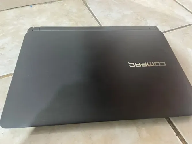 Notebook Compaq Presario CQ-21 (Core i3 / 8GB RAM) - Para Retirada de Peças ou Reparo
