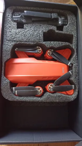 Drone semi-novo, o equipamento liga normalmente porém um dos motores não está funcionando.