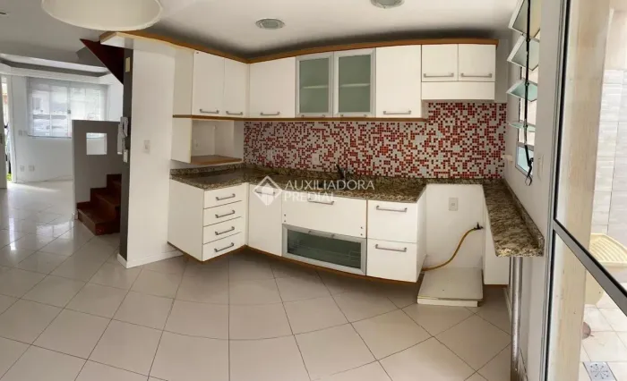 Casa em condomínio à venda em Sarandi