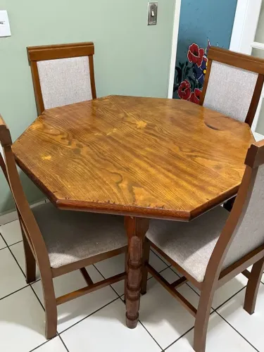 Mesa Madeira com 4 cadeiras