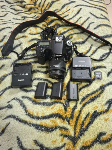 CANON 70D