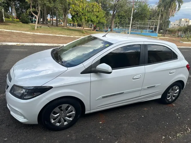 Chevrolet Onix JOY Hatch 1.0 8V Flex Mec. 4P 2019