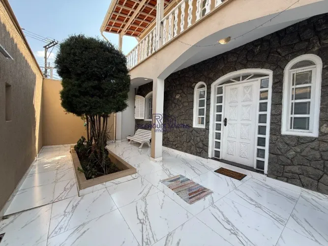 Casa com habite-se 04 Quartos, - Jardim Alvorada