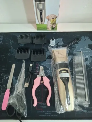 Máquina profissional recarregável para tosa com acessórios / MEGA PROMOÇÃO