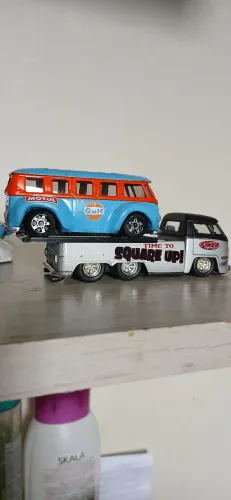 Miniaturas kombi t2 JADA e CCA.tam 1/64