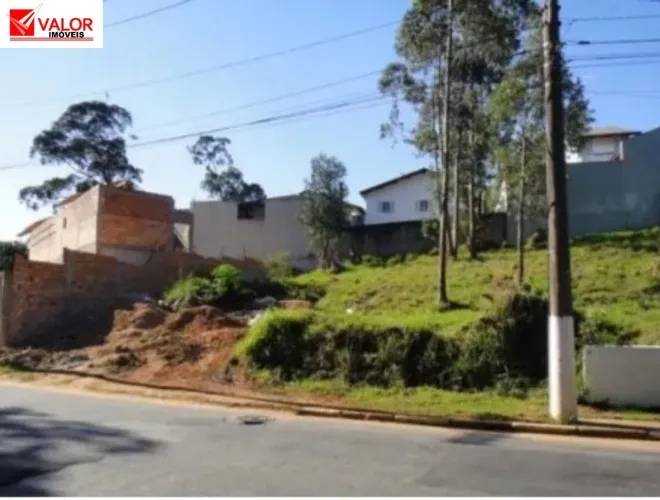 Excelente terreno, 461m2 (15,4m de frente), localizado dentro do Parque dos Príncipes.