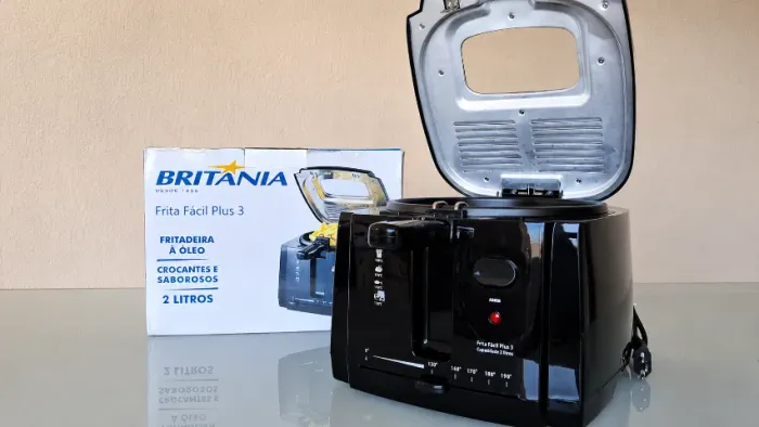 Fritadeira Elétrica Britânia Frita Fácil Plus 3 2L - Excelente Estado com Caixa