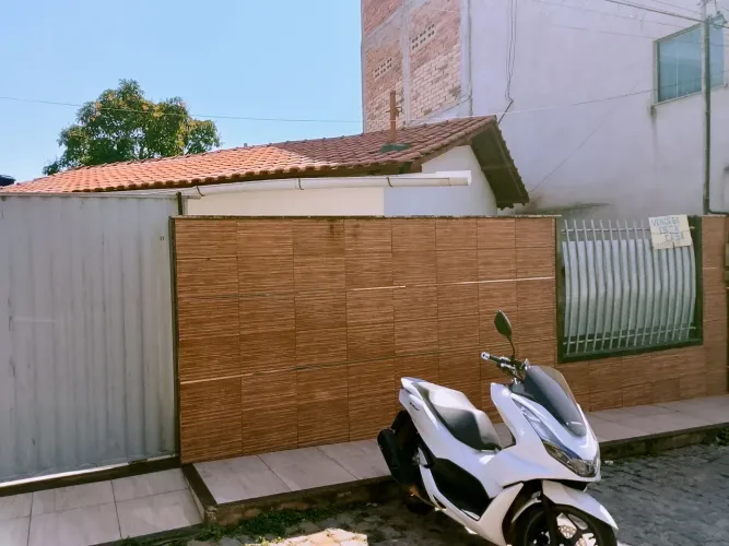 Vendo uma casa em Nova Venécia toda mobiliada,negociável em casa em São Mateus ES.
