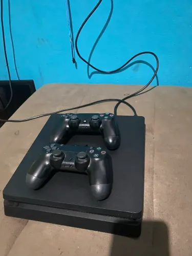 Ps4 slim