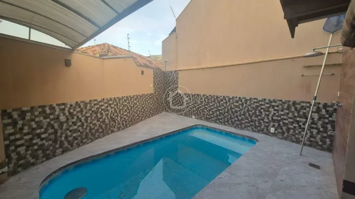 CASA COM PISCINA VILA SOBRINHO