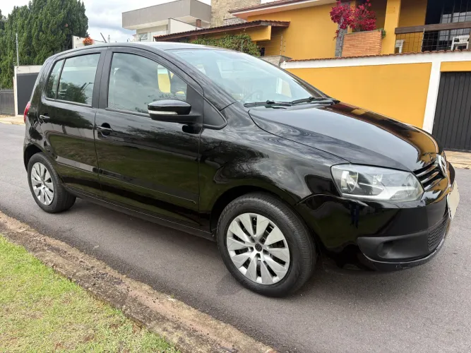 Volkswagen Fox 1.6 MI Total Flex 8V 5P 2013