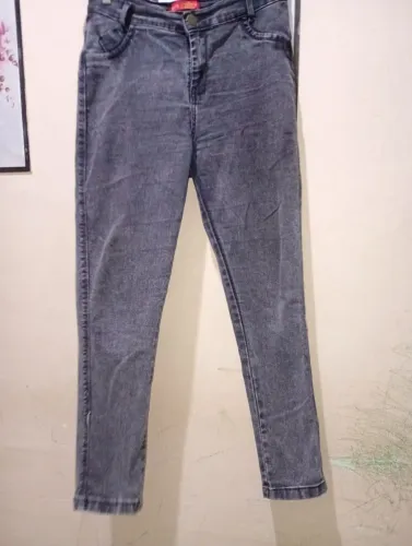Calça grafite
