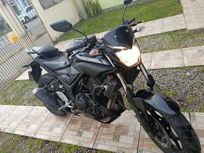 Vendo MT-03 2020 em excelente estado