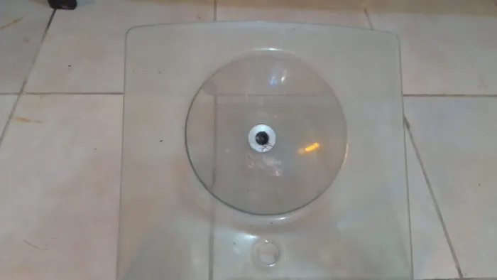 Pia de vidro para banheiro