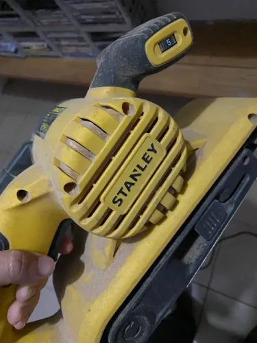Lixadeira de Cinta 900W