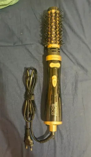 Vendo ótima escova secadora!!