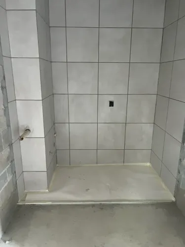 VAGA LADRILHEIRO PROFISSIONAL.