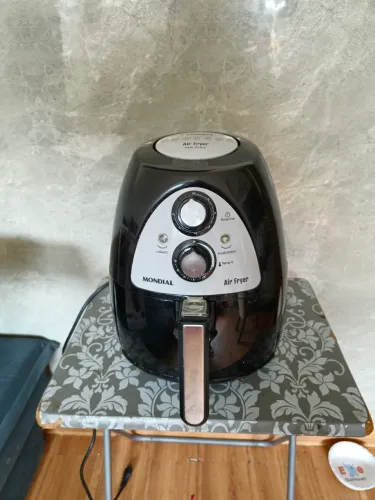 Air Fryer Mondial 3,5 litros- pouco usada