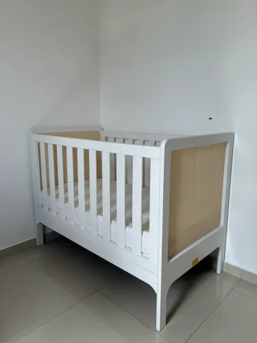 BERÇO BRISA BRANCO COM PALHINHA