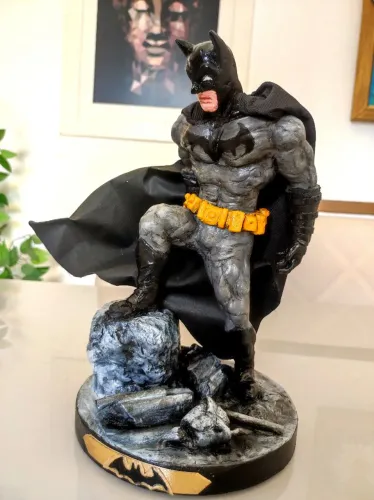 Escultura em cerâmica-Batman