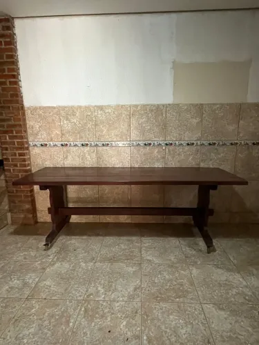 Vendo mesa madeira maciça