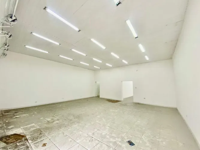 Ponto comercial no centro de Jacareí disponível para locação