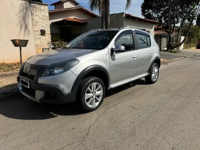 Renault Sandero Stepway Hi-flex 1.6 16V 5P Aut. 2014
