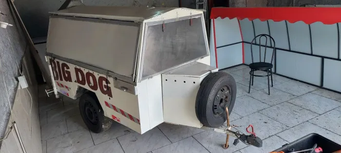 Trailer de cachorro  quente 