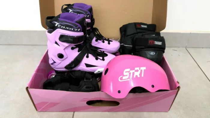 Patins Traxart Revolt Lilás Nº 37/38 + Kit Proteção Adulto "G" + Capacete STRT - Excelente