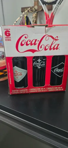 Vendo Coca-Cola para colecionadores.