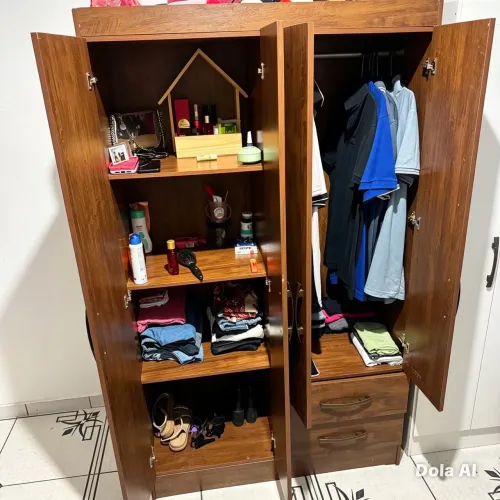 Guarda roupa de solteiro 