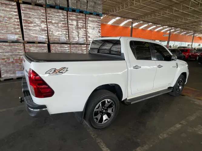 Toyota Hilux CD SRV 4X4 2.8 TDI Diesel Aut. 2019