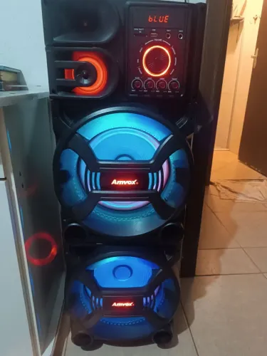 Troco caixa de som anvox Titanium 1000 watts RMS em caixa de carro com módulo