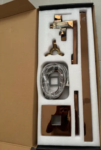 Misturador Monocomando de Piso para Banheira Santa Maria Dourado Rose