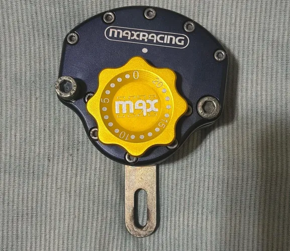 Escapamento e amortecedor de direção