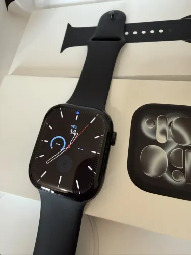 Apple Watch - Séries 11 46 mm